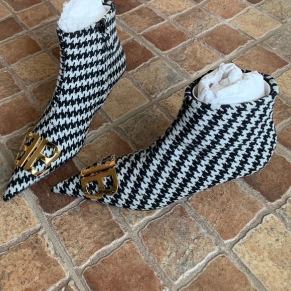 Authentic Balenciaga BB Ankle Boots - Picture 5 of 15